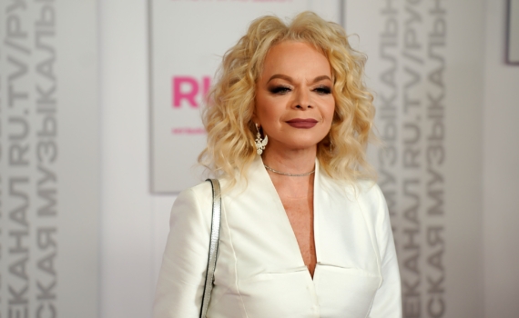 Игра на публику или искренние эмоции: вот что увидел эксперт в обращении Долиной по поводу квартиры